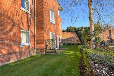 2 bedroom retirement property for sale, Butlers Place, Milford GU8