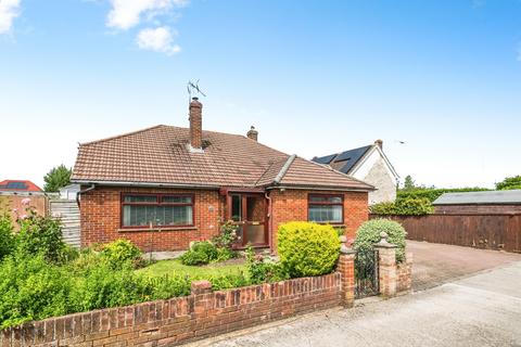 3 bedroom detached bungalow for sale, Belmont Close, Swindon