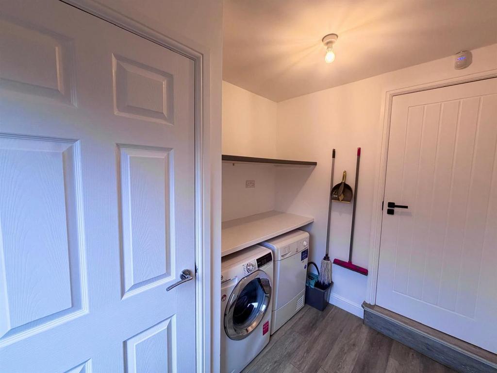 Utility Room &amp; Downstairs Toilet