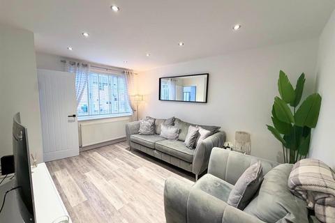 undefined, St. Helens Close, Treeton S60