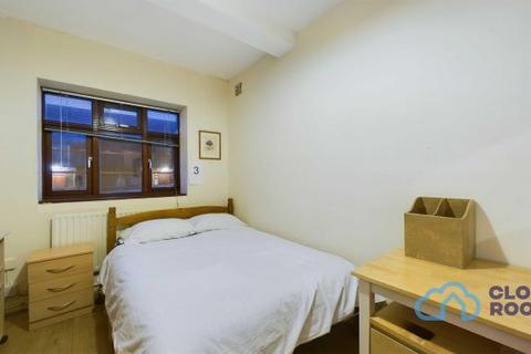 1 bedroom flat to rent, Poynders Gardens