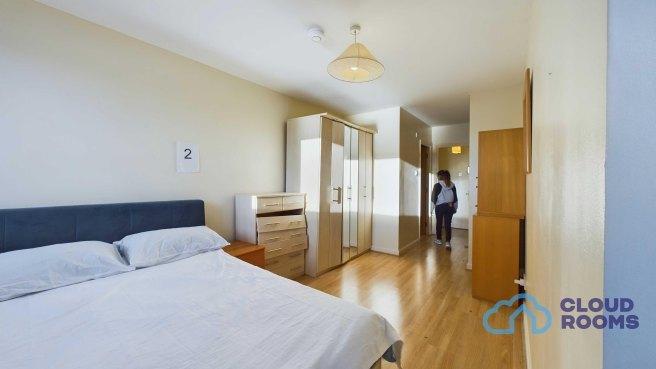 Maritime-quay-e14-3qe-1022983