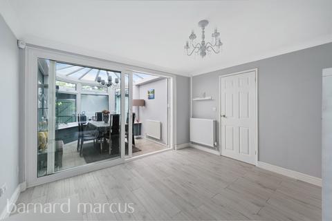 3 bedroom terraced house for sale, Gainsborough Road, Epsom