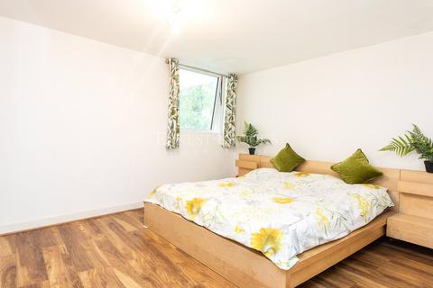2 bedroom apartment to rent, Pierhead Lock, Manchester Road, London, E14