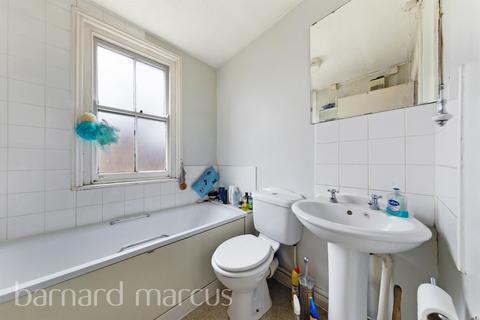 2 bedroom terraced house for sale, Northborough Road, London