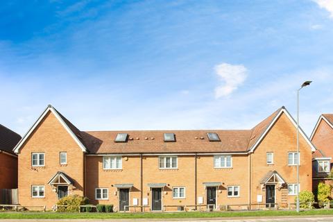 2 bedroom terraced house for sale, Bateson Drive, Leavesden, Watford