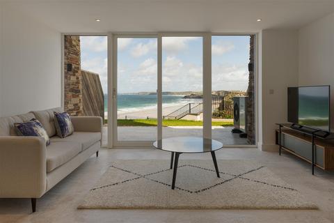 4 bedroom terraced house for sale, Trebarwith Crescent, Newquay