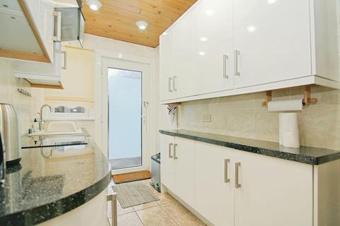 3 bedroom semi-detached house for sale, Back Lane, Farsley