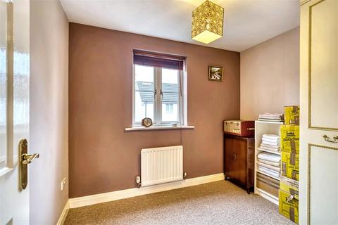 2 bedroom flat for sale, Field Close, Sturminster Newton