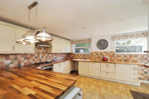 3 bedroom semi-detached house for sale, Peafield Lane, Mansfield Woodhouse, Mansfield