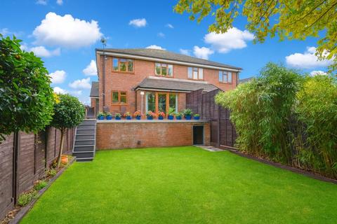4 bedroom semi-detached house for sale, Mount Drive, Park Street, St. Albans
