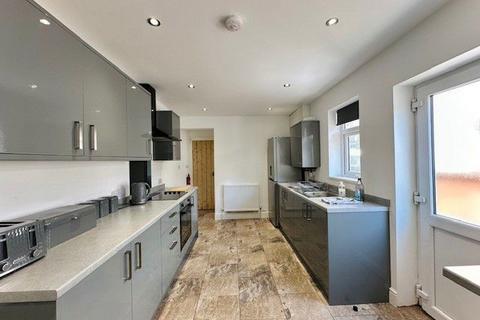 3 bedroom end of terrace house for sale, Red Bank Road, Bispham, Blackpool, Lancashire, FY2 9ET