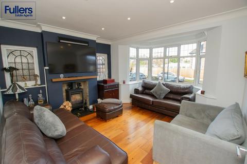 4 bedroom semi-detached house for sale, The Birches, London N21