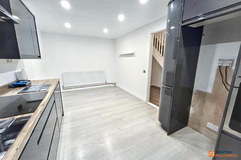 3 bedroom terraced house to rent, Bringhurst, Orton Goldhay, Peterborough, PE2
