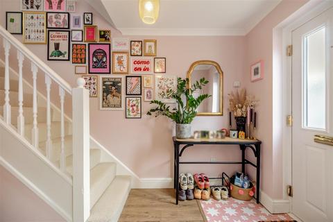 3 bedroom semi-detached house for sale, Whitebeam Drive, Coxheath, Maidstone