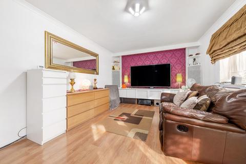 3 bedroom flat for sale, Jeffreys Walk, SW4