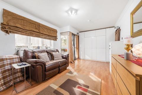 3 bedroom flat for sale, Jeffreys Walk, SW4