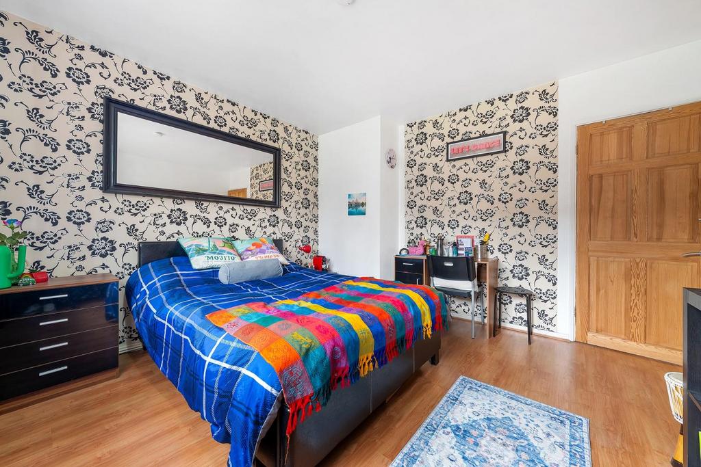 Principal Bedroom (2).JPG