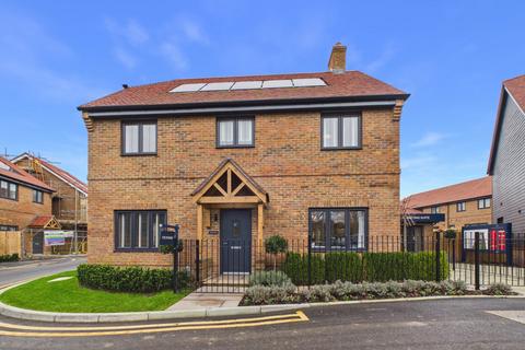 4 bedroom detached house for sale, Thistley Close, Folkestone CT18