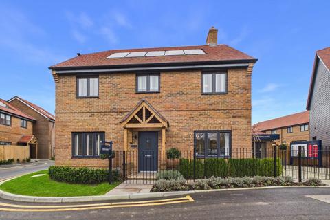 4 bedroom detached house for sale, Thistley Close, Folkestone CT18