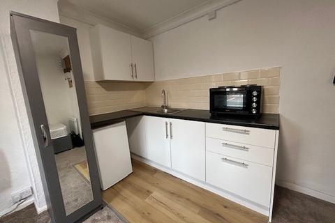 1 bedroom property to rent, Golden Noble Hill, CO1