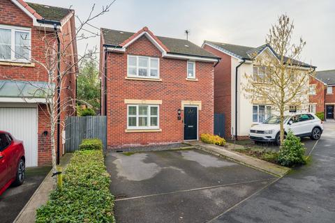 3 bedroom detached house for sale, Maes Glas, Mold CH7