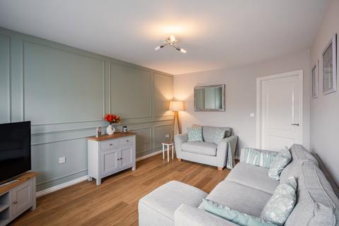 3 bedroom detached house for sale, Maes Glas, Mold CH7