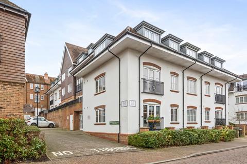 2 bedroom flat for sale, Middle Village, Haywards Heath, RH16
