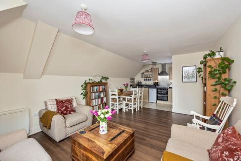 2 bedroom flat for sale, Middle Village, Haywards Heath, RH16