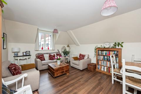 2 bedroom flat for sale, Middle Village, Haywards Heath, RH16