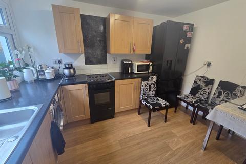 2 bedroom terraced house for sale, Woolsington Close, Nottingham