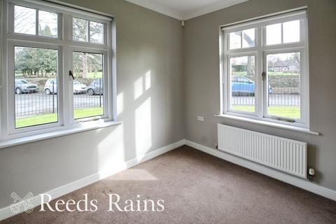 2 bedroom apartment for sale, Eastgate, Cheshire SK10
