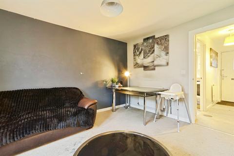 2 bedroom semi-detached house for sale, Oak Tree Place, Leeds