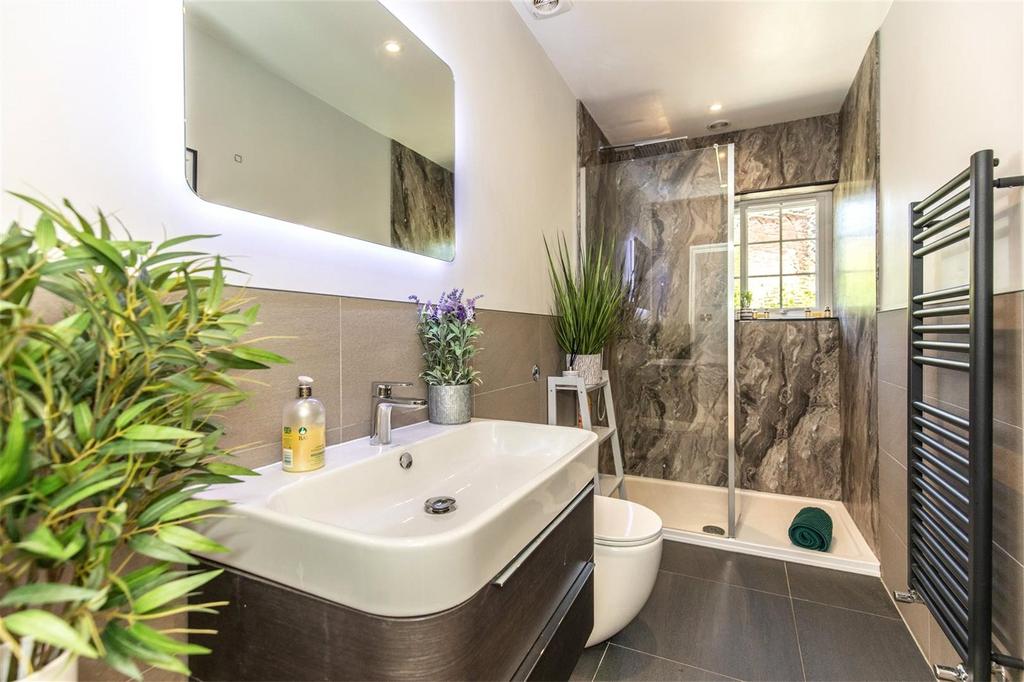 Ground Flr Shower Rm