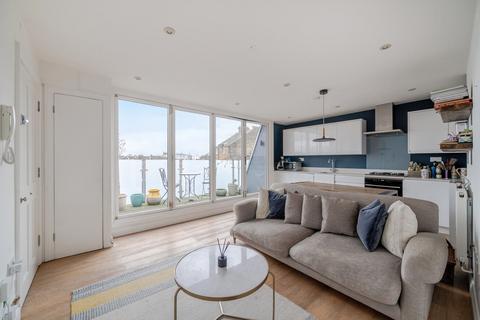 1 bedroom flat for sale, Yukon Road, London, SW12