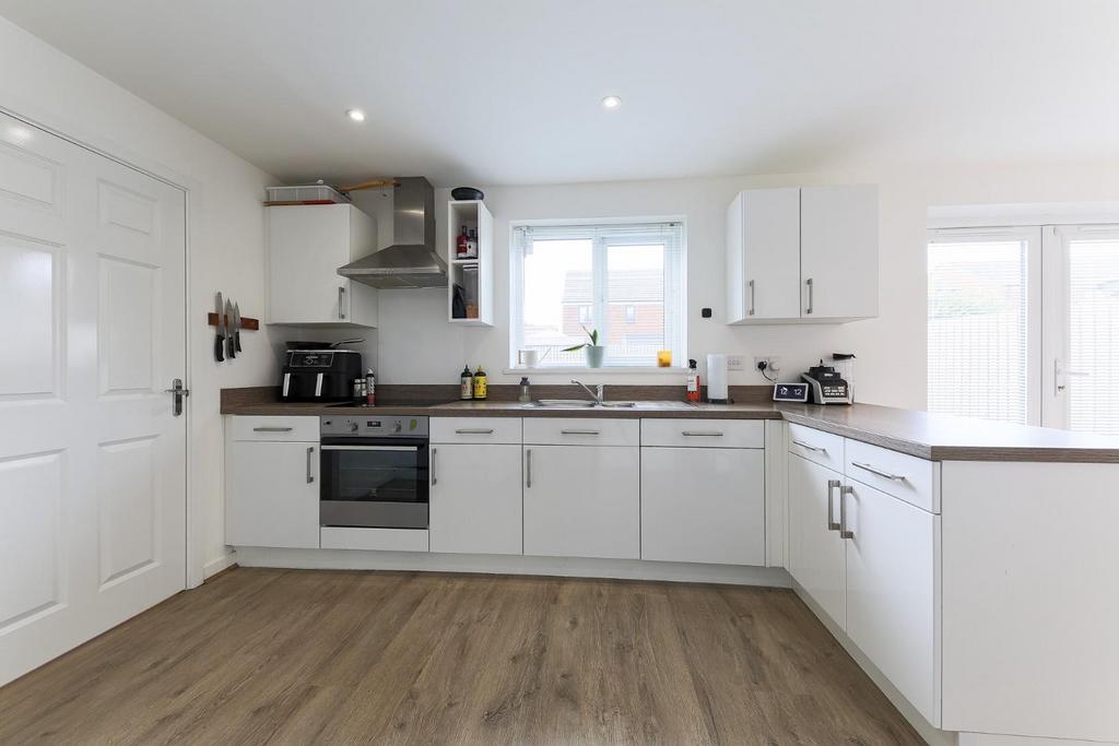 Kitchen, dining area