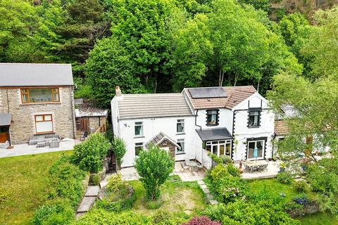 3 bedroom semi-detached house for sale, Cefn Road Upper, Deri, Bargoed