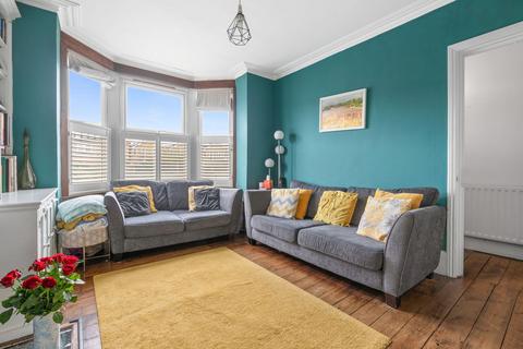 2 bedroom maisonette for sale, Grove Road, Mitcham CR4