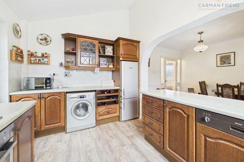3 bedroom bungalow for sale, Heath Lane, Boughton, CH3