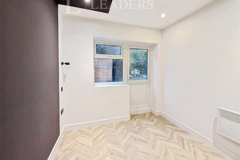 Studio to rent, Shinwell Walk, Henderson Road, Crawley, RH11