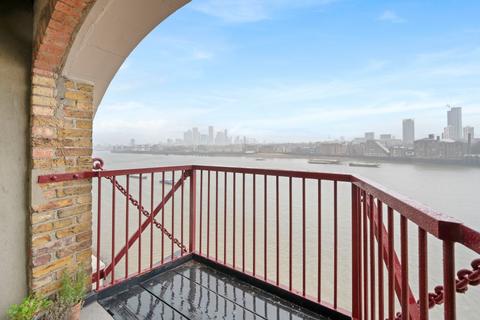1 bedroom flat to rent, Wapping High Street, London