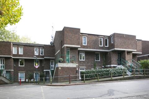 Staveley Close, Islington, London
