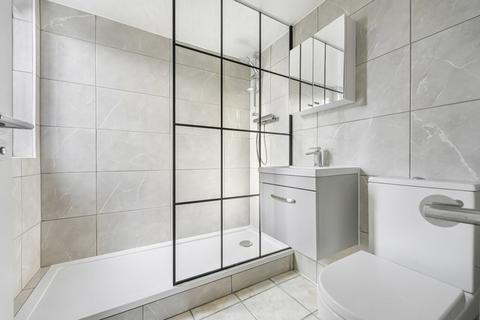 1 bedroom flat to rent, Staveley Close, Islington, London