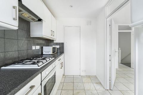 1 bedroom flat to rent, Staveley Close, Islington, London
