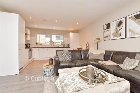 2 bedroom flat for sale, Twill Way, Wallington, Surrey
