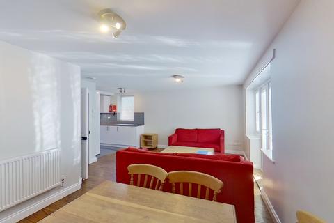 3 bedroom house to rent, Friars Court, The Park NG7