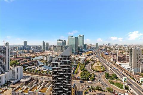undefined, Charrington Tower, 11 Biscayne Avenue, London, E14