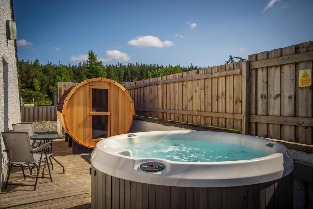 Sauna &amp; Hot Tub