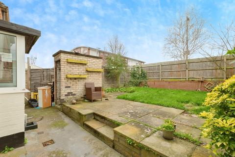 3 bedroom semi-detached house for sale, Sycamore Street, Blaby, Leicester