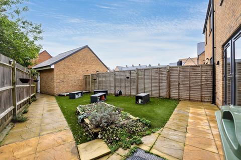 3 bedroom end of terrace house for sale, Whatman Drive, Maidstone